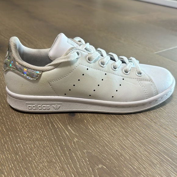 Adidas ‘Stan Smith’ Kids Sneakers size 4 - Picture 1 of 7
